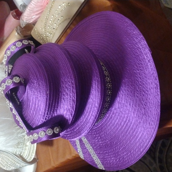 Hat - Picture 3 of 3